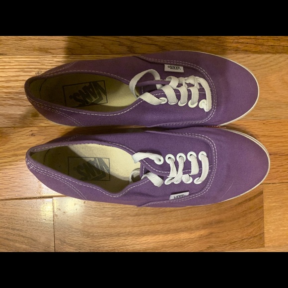 Purple vans - Picture 3 of 3